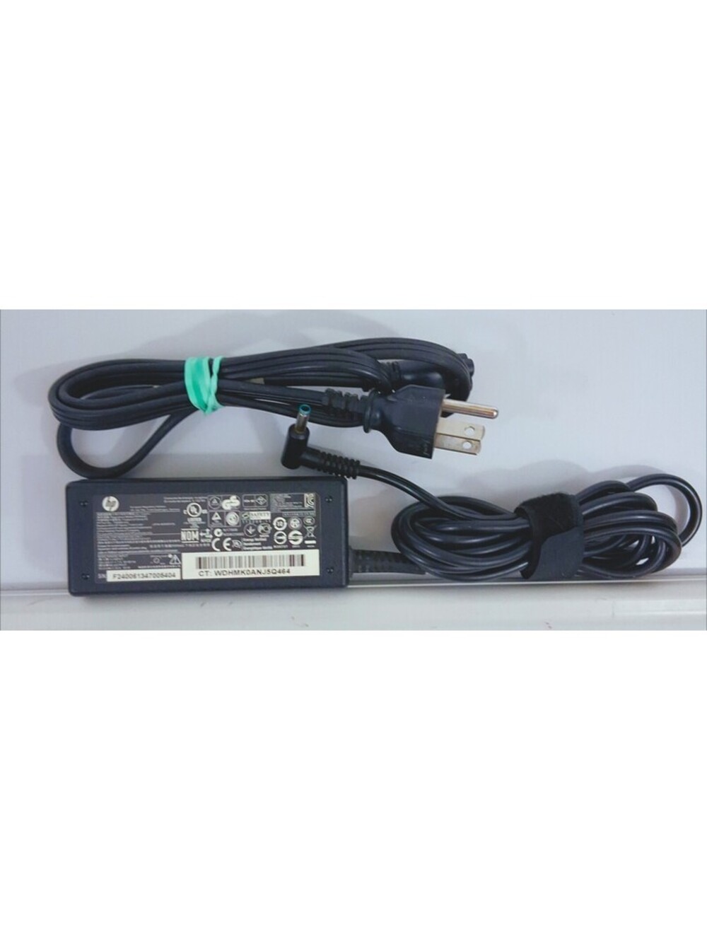 OEM HP 709985-002 AC/DC Adapter In 100-240V  Out 19.5VDC 65W TESTED Working